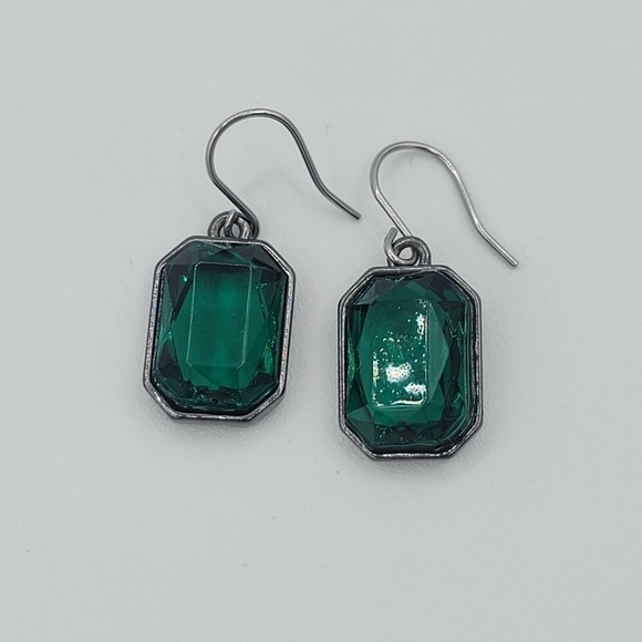 𝅺Emerald Green Jewelry Set Hematite Tone Setting Earrings & Necklace #1121 - Picture 7 of 12